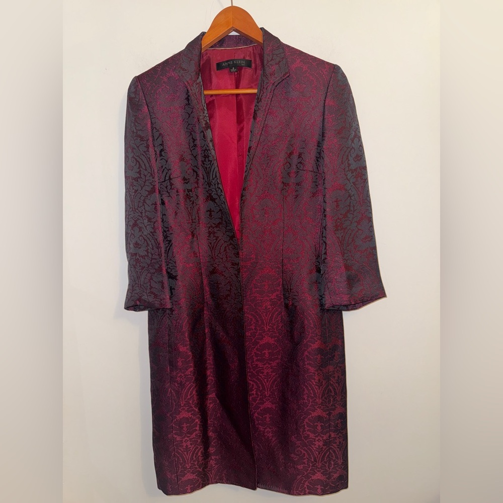 Anne Klein Burgundy & Black Jacquard Brocade Coat – Size 6 - Picture 6 of 15